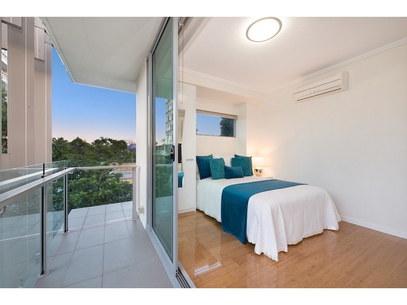 11/75 Barker Street, New Farm QLD 4005