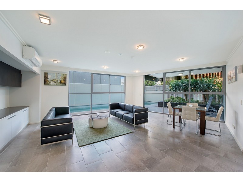 11/75 Barker Street, New Farm QLD 4005