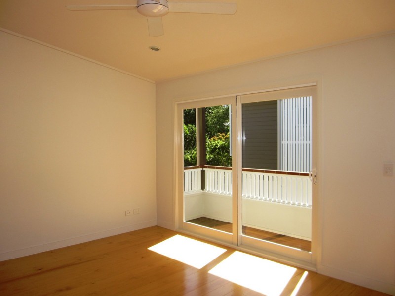 2/28 Oxford Street, Hamilton QLD 4007