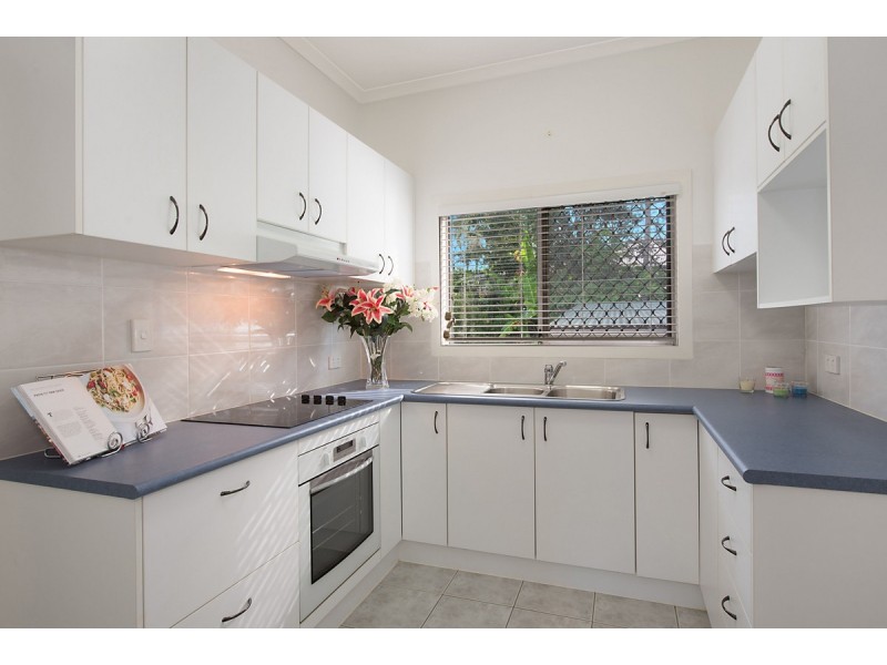 114 Victoria Street, Fairfield QLD 4103