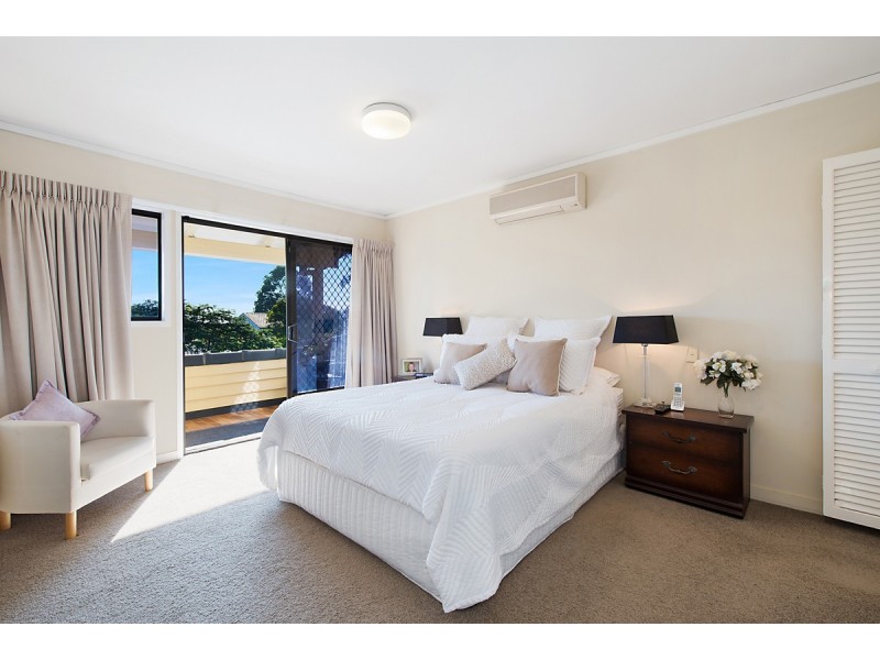 4 Pavo Street, Camp Hill QLD 4152