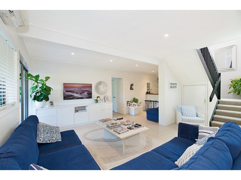 4 Pavo Street, Camp Hill QLD 4152