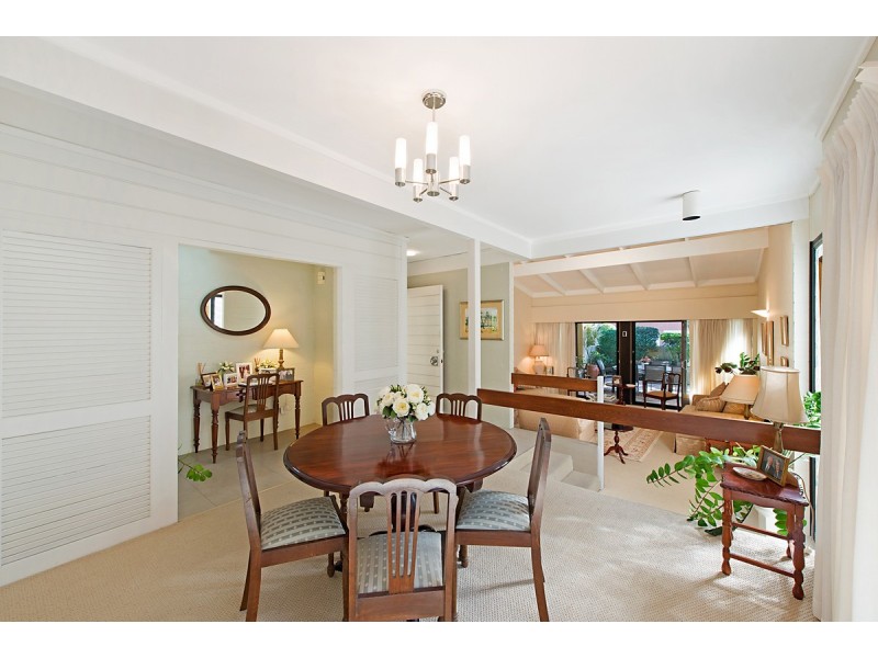 4 Pavo Street, Camp Hill QLD 4152