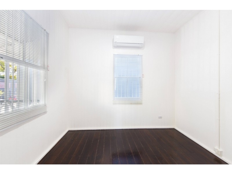 42 Chester Street, Teneriffe QLD 4005