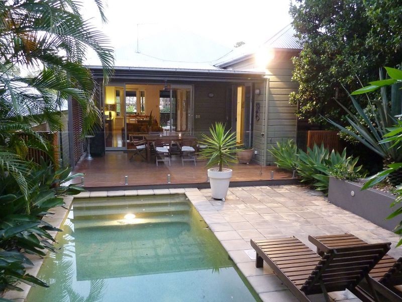 318 Harcourt Street, Newstead QLD 4006