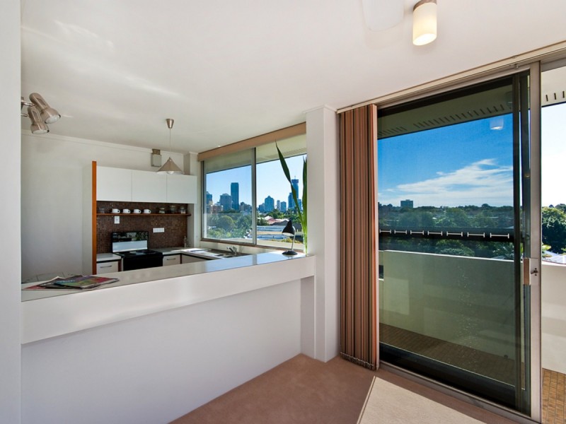 128 Oxlade Drive, New Farm QLD 4005