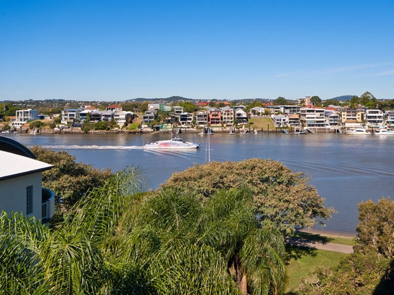 128 Oxlade Drive, New Farm QLD 4005