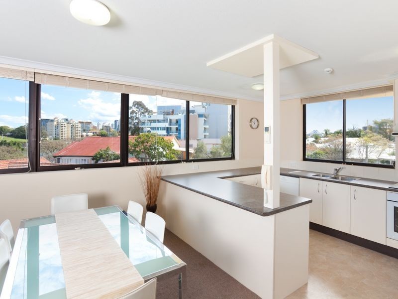 8/148 Oxlade Drive, New Farm QLD 4005