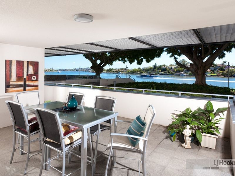 3132/30 Hollins Crescent, New Farm QLD 4005