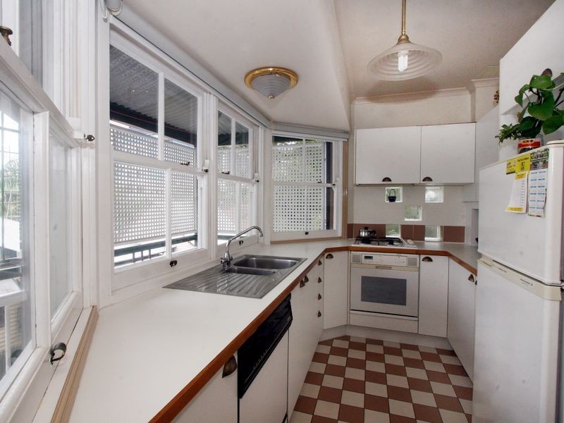 18 Parish Street, Spring Hill QLD 4000