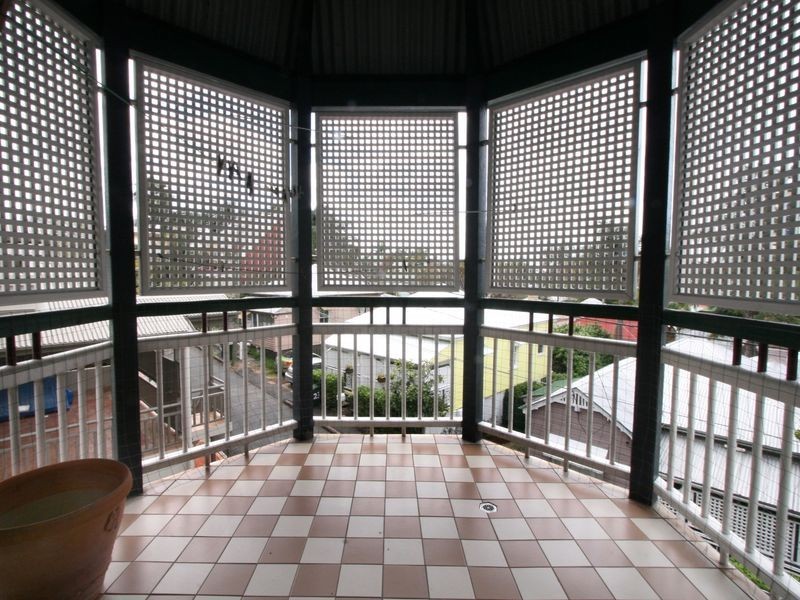 18 Parish Street, Spring Hill QLD 4000