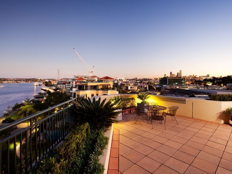 701/53b Newstead Terrace, Newstead QLD 4006