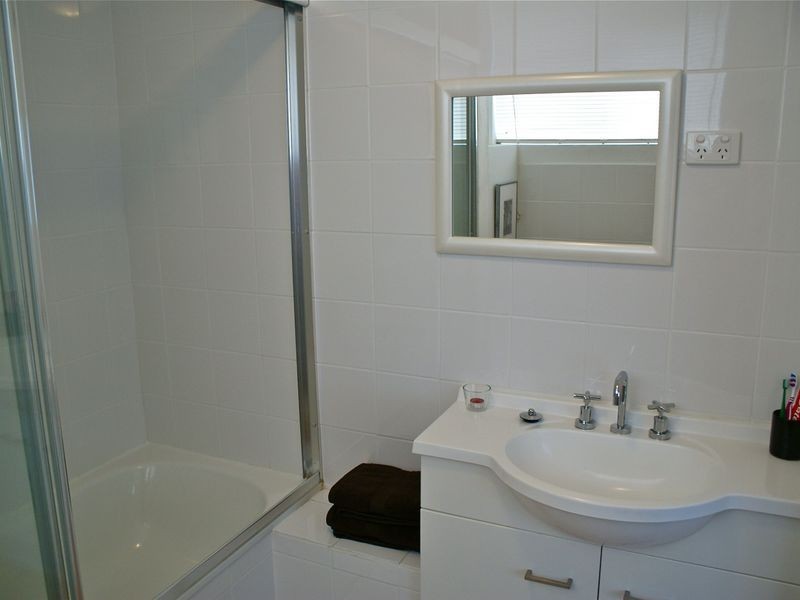 3/18 Wellington Street, Brisbane QLD 4000