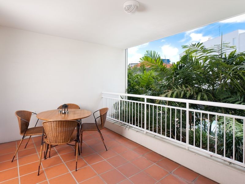25/6 Merthyr Road, New Farm QLD 4005
