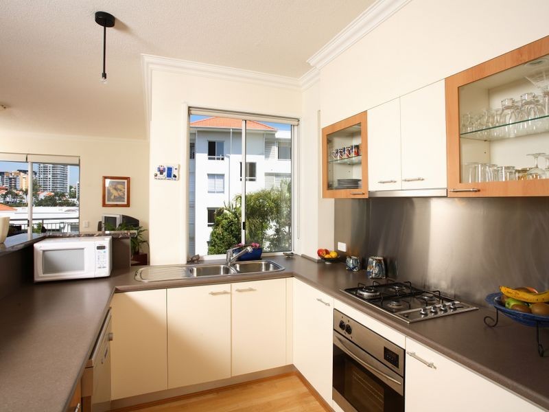 32/6 Merthyr Road, New Farm QLD 4005