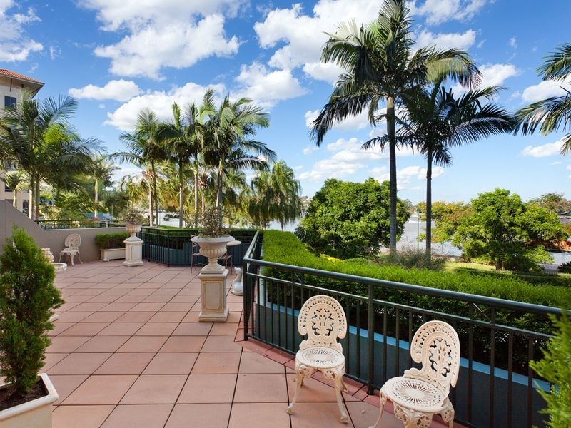 102/53a Newstead Terrace, Newstead QLD 4006