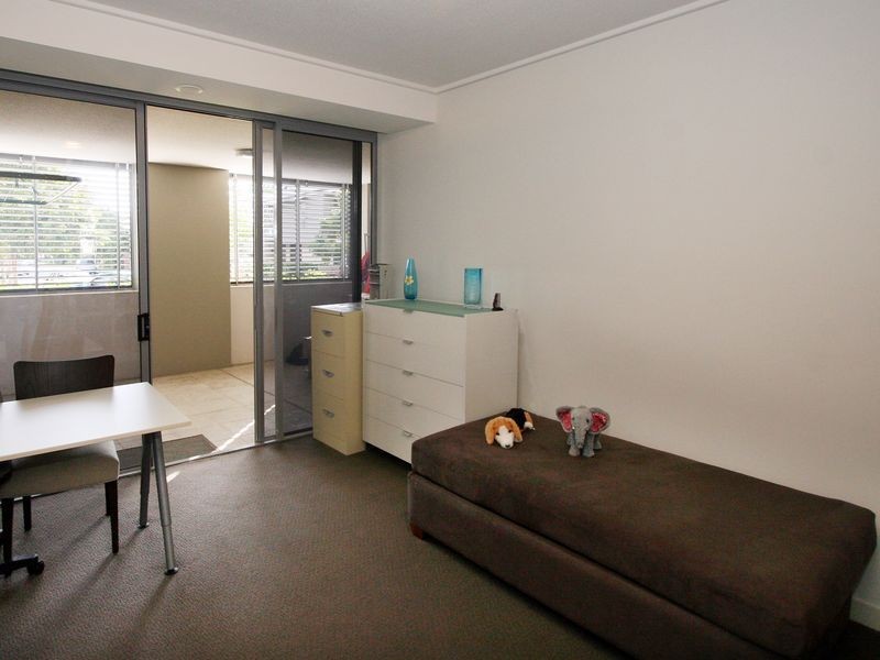 3133/30 Hollins Crescent, New Farm QLD 4005