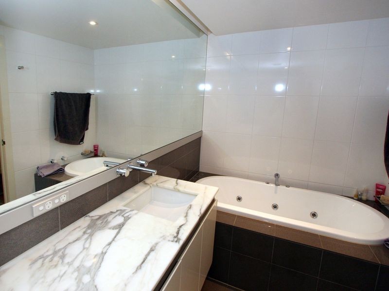 3133/30 Hollins Crescent, New Farm QLD 4005