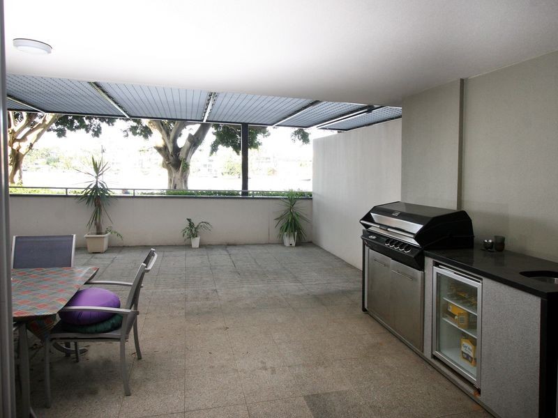 3133/30 Hollins Crescent, New Farm QLD 4005