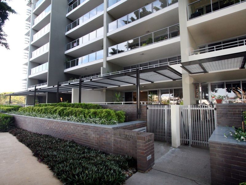 3133/30 Hollins Crescent, New Farm QLD 4005