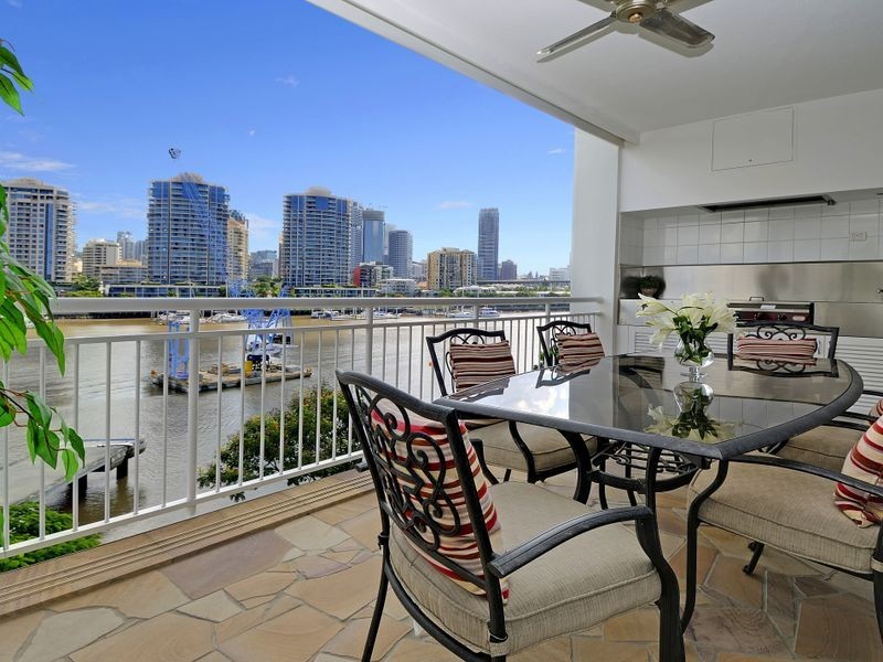 72/6 Merthyr Road, New Farm QLD 4005