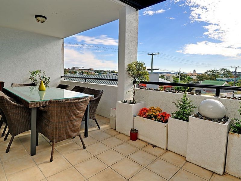 53/15 Kitchener Street, Coorparoo QLD 4151