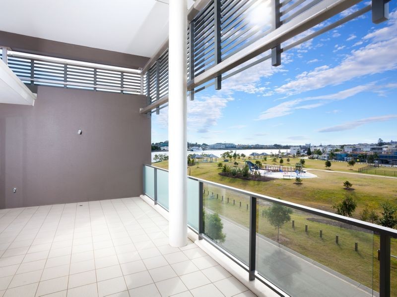335/16 Waterline Crescent, Bulimba QLD 4171