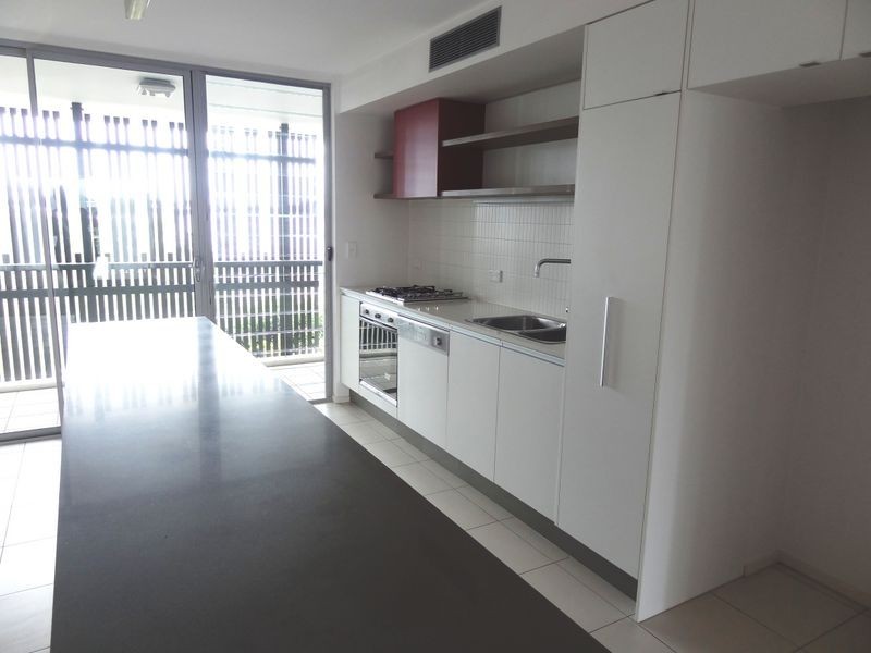 335/16 Waterline Crescent, Bulimba QLD 4171