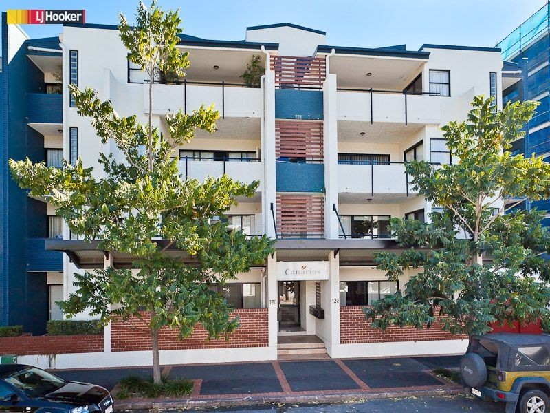 4/120 Commercial Road, Teneriffe QLD 4005