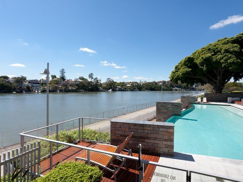 3133/30 Hollins Crescent, New Farm QLD 4005