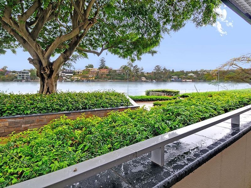 3133/30 Hollins Crescent, New Farm QLD 4005