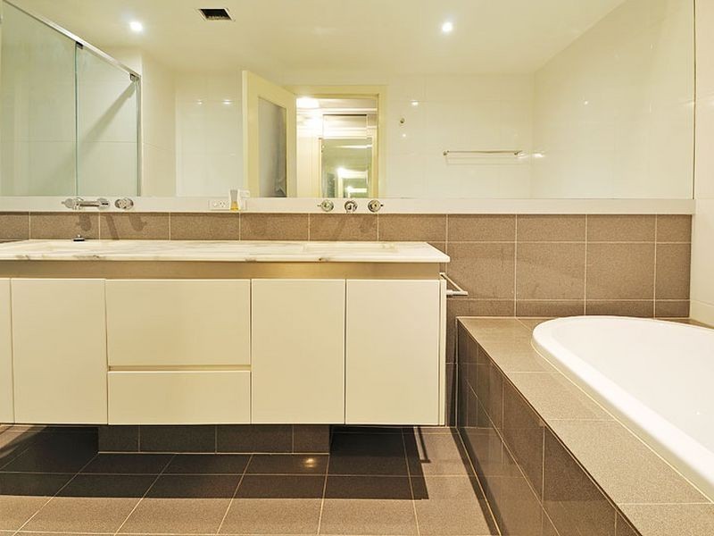 3133/30 Hollins Crescent, New Farm QLD 4005