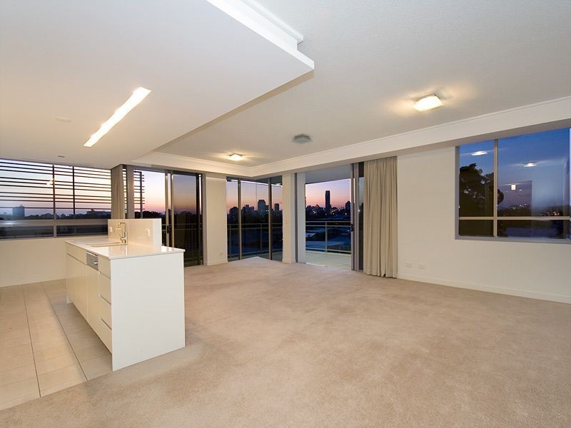 4511/30 Hollins Cres, New Farm QLD 4005