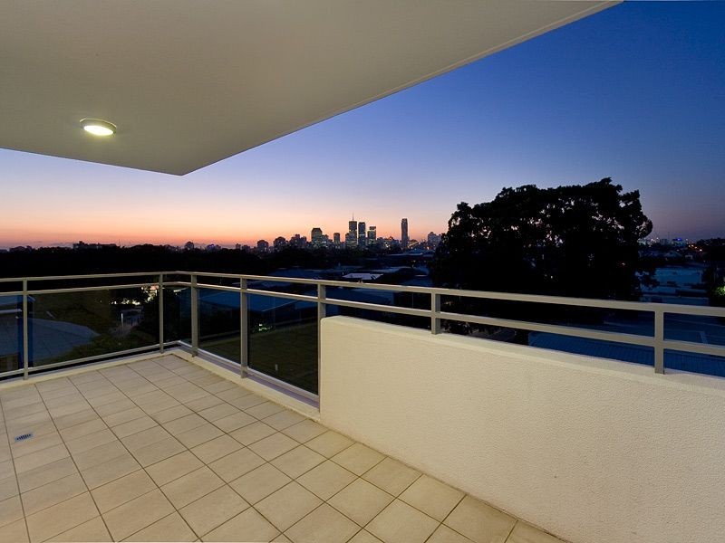 4511/30 Hollins Cres, New Farm QLD 4005