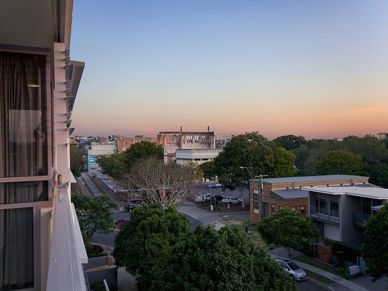 4511/30 Hollins Cres, New Farm QLD 4005
