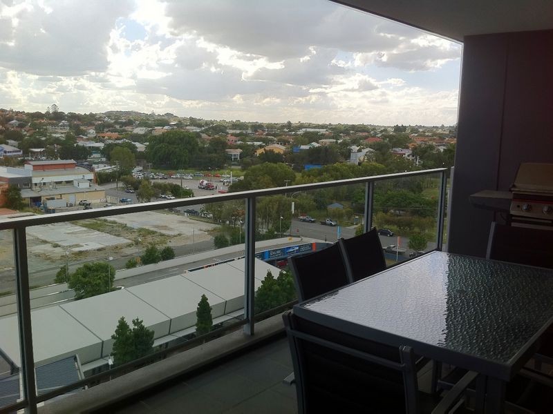 884/43 Harbour Road, Hamilton QLD 4007