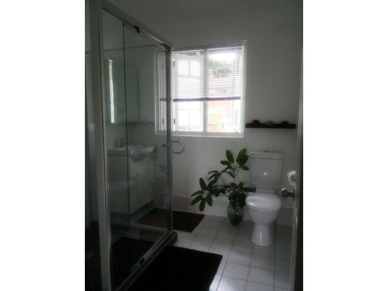 4/74 Merthyr Road, New Farm QLD 4005