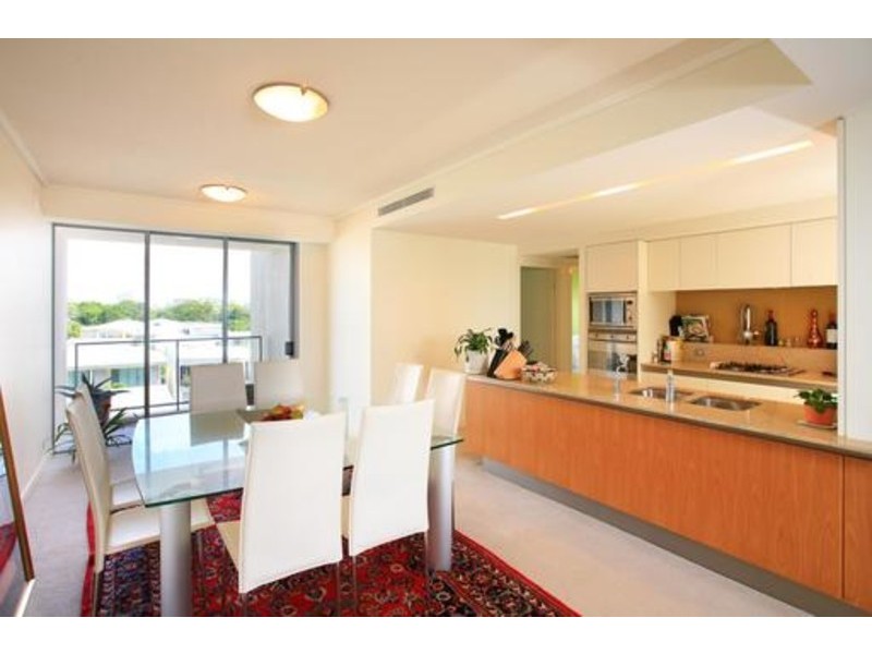 3421/30 Hollins Crescent, New Farm QLD 4005