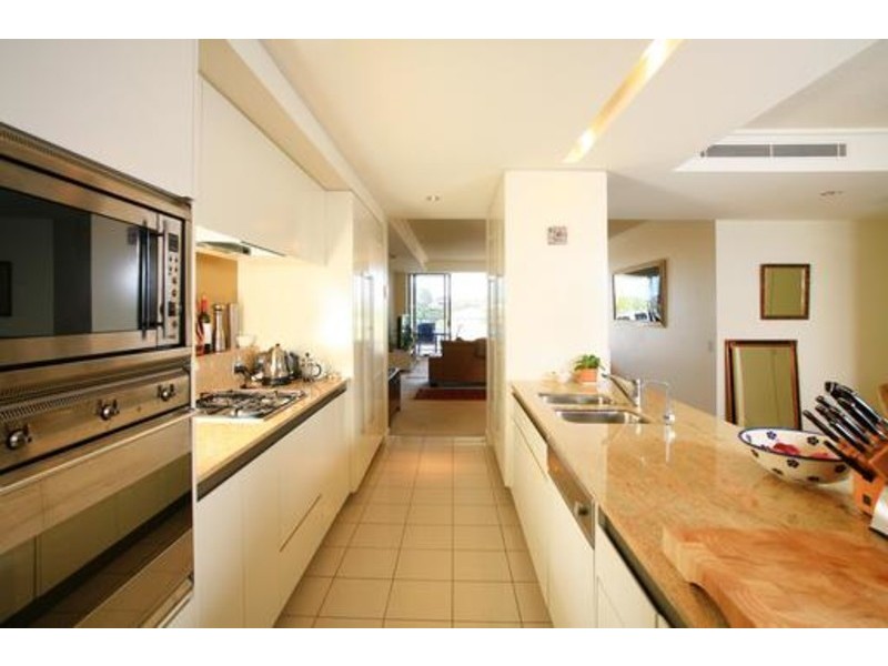 3421/30 Hollins Crescent, New Farm QLD 4005