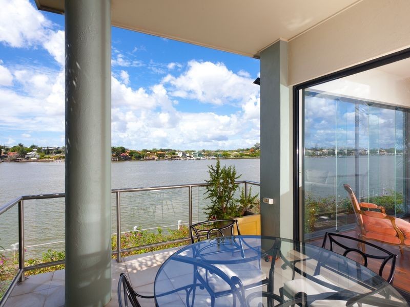 77 Macquarie Street, Teneriffe QLD 4005