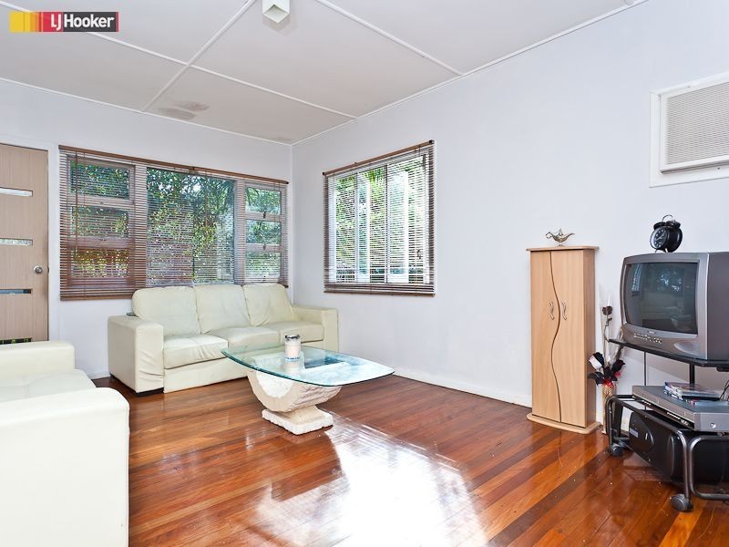 35 Muriel Avenue, Moorooka QLD 4105