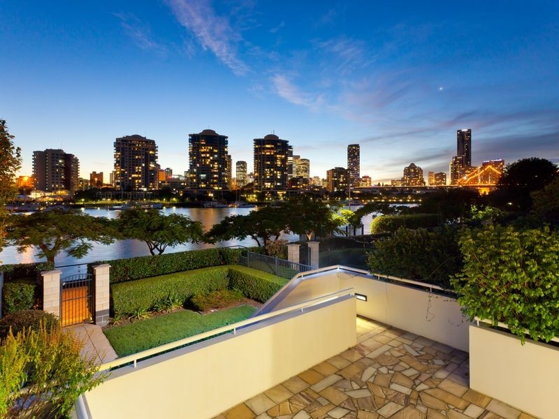 12/6 Merthyr Road, New Farm QLD 4005