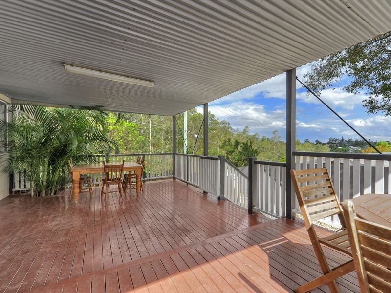 27b Kaye Street, Bardon QLD 4065