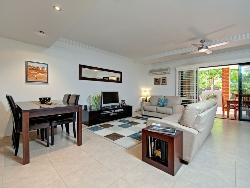 2/9 Newstead Avenue, Newstead QLD 4006