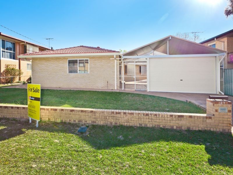 27 Danube Drive, Strathpine QLD 4500