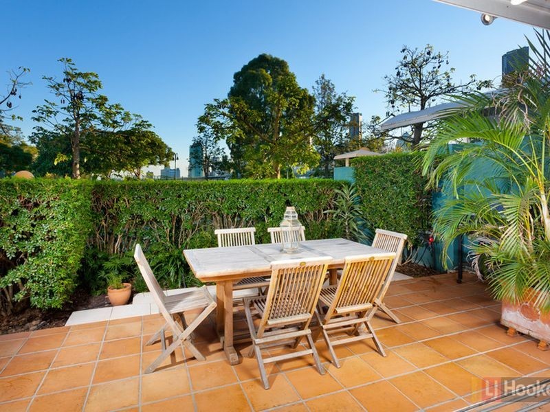 19/222 Bowen Terrace, New Farm QLD 4005