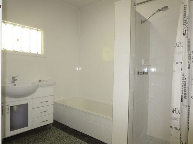 19 Yates Avenue, Ashgrove QLD 4060