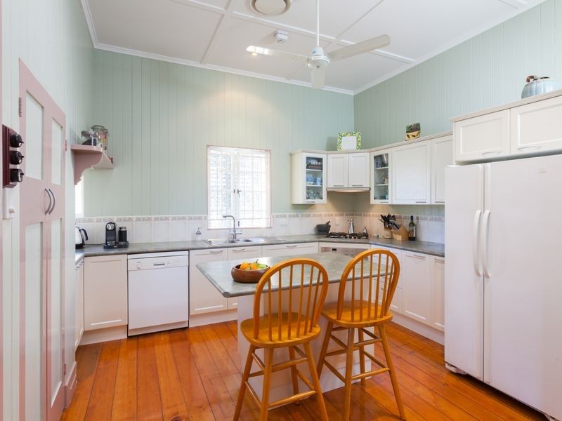 13 Crescent Road, Kelvin Grove QLD 4059