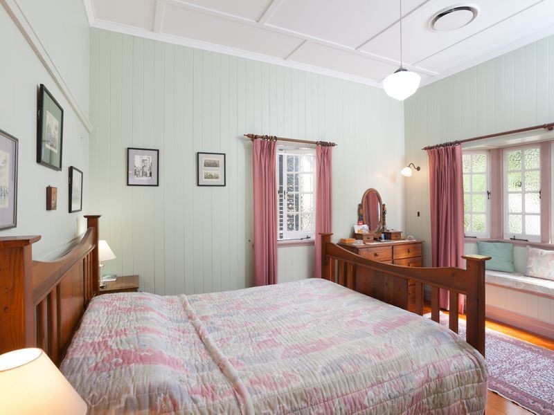 13 Crescent Road, Kelvin Grove QLD 4059