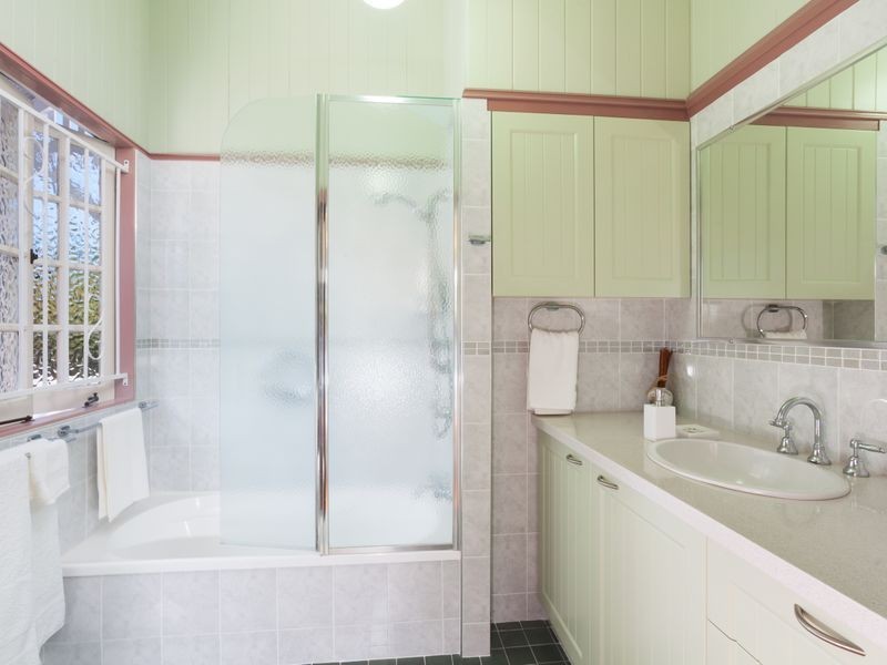 13 Crescent Road, Kelvin Grove QLD 4059